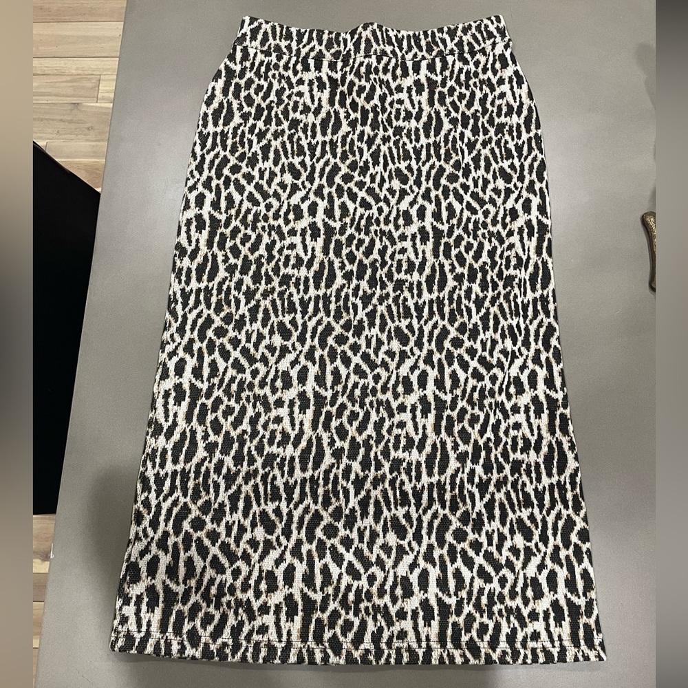 Leopard print skirt